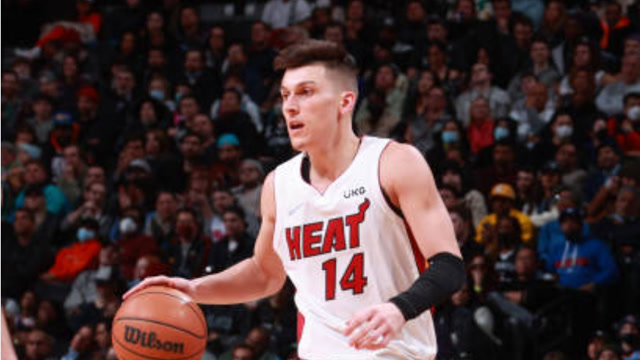 快船新星崭露锋芒 替补砍17分大胜老鹰终结五连败（替补新星轰17分助快船大胜老鹰 终结五连败）