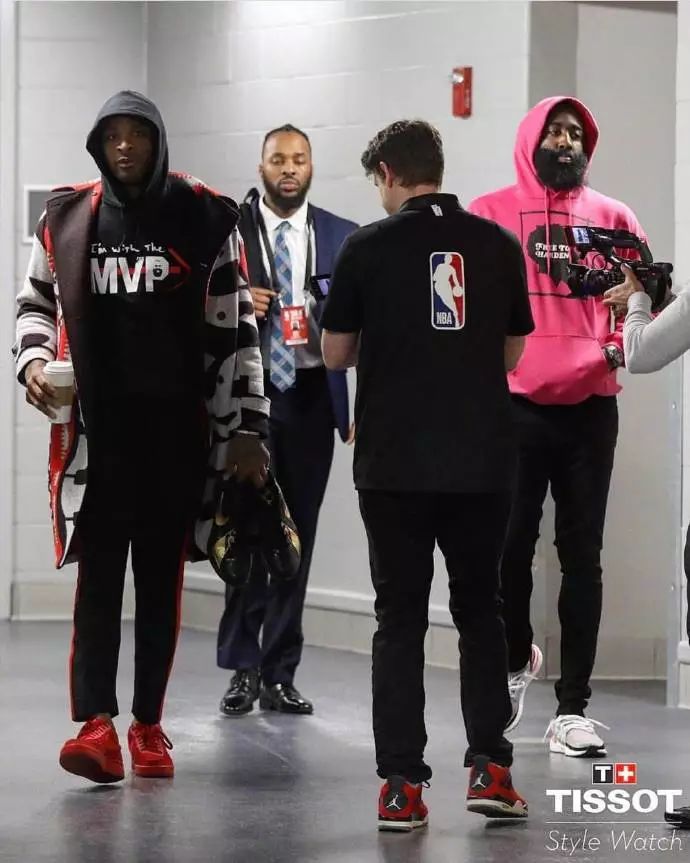 曼晚：续约奥赖利，曼城正通过新老交替来实现俱乐部长期愿景（曼晚：曼城与奥赖利续约，以新老更替推进俱乐部长期蓝图）