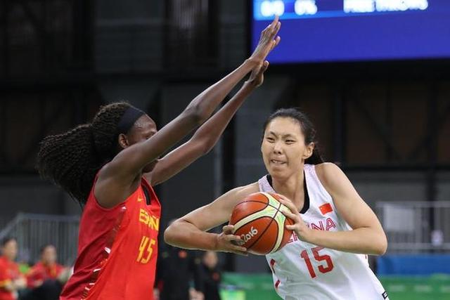 巴萨诺坎普重建项目中雇佣79名非法劳工，分包公司被处以罚款（诺坎普重建工程雇用79名非法工人，涉事分包商遭罚款）