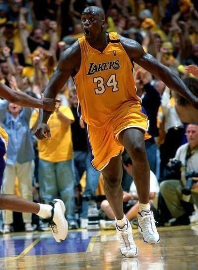 18岁超新星成广东内线希望！苦寻多年，他才是易建联接班人？（18岁新秀撑起广东内线？多年寻觅后，他会是易建联的接班人）